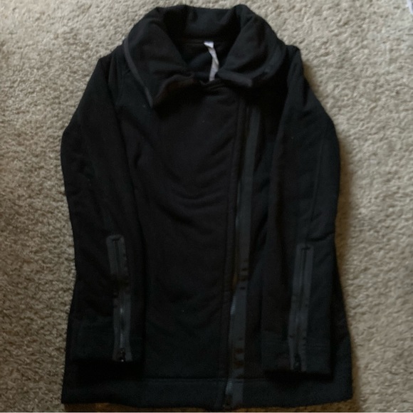 Lululemon Jacket - Picture 1 of 12